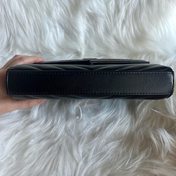 YSL SAINT LAURENT CASSANDRE MATELASSÉ ENVELOPE CHAIN BAG - Picture 3 of 8